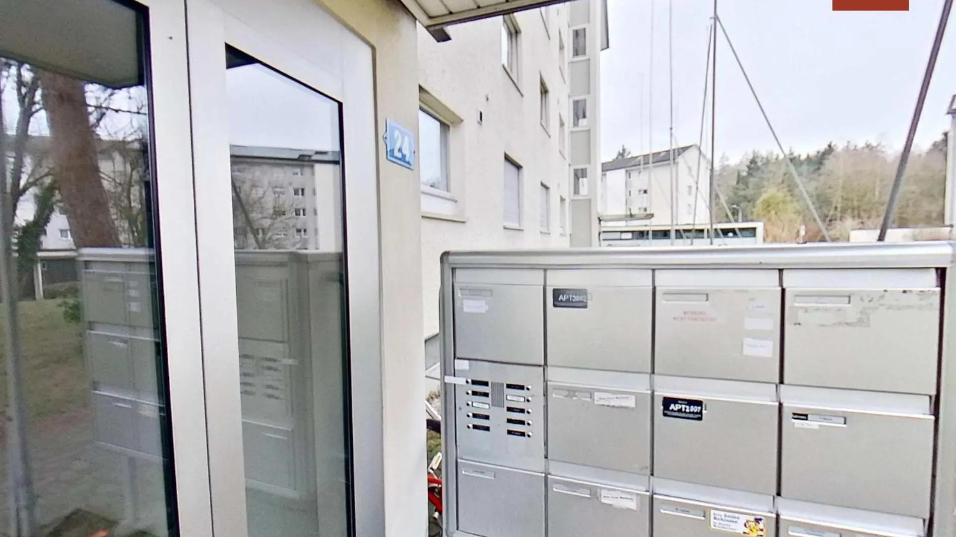 Basic 1Br In Seebach, Tram-Connected Zurich 0*,  Switzerland